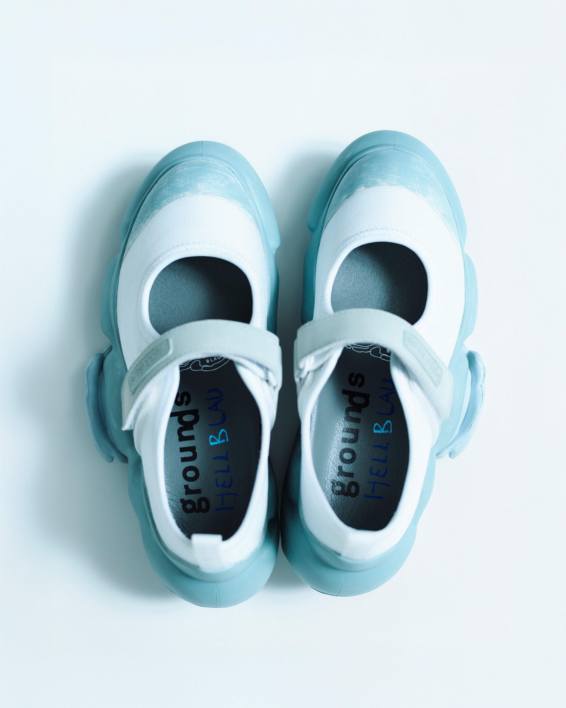 MOOPIE×HELL BLAU（WHITE/ICE PAINT）